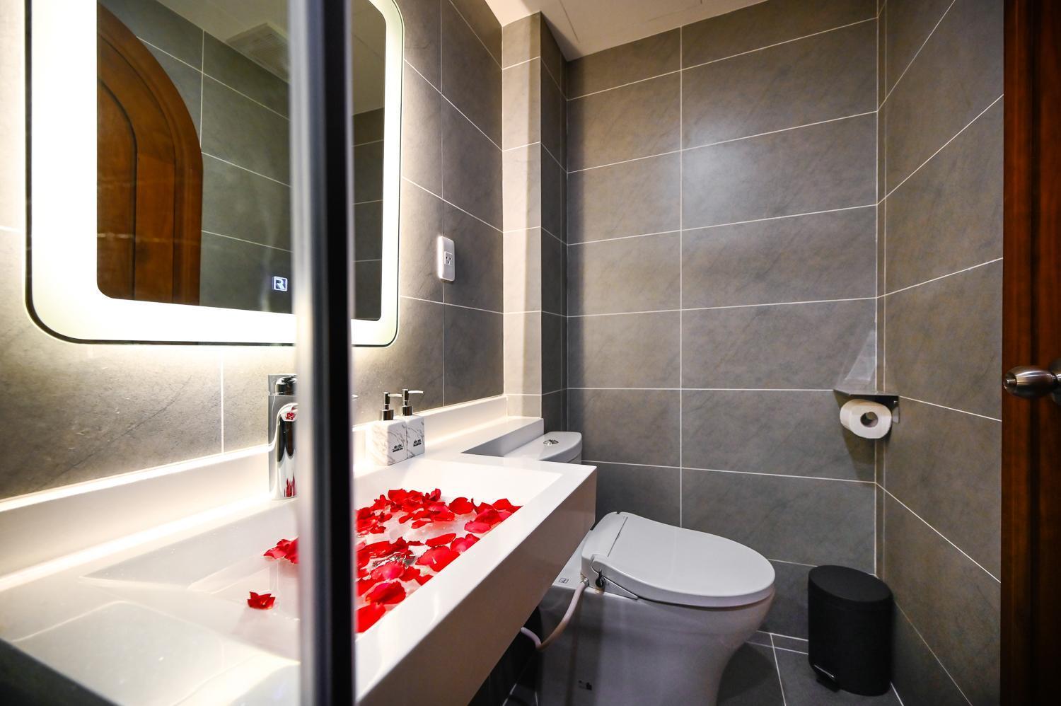 Saigon Hotel & Apartment Хошимин Экстерьер фото